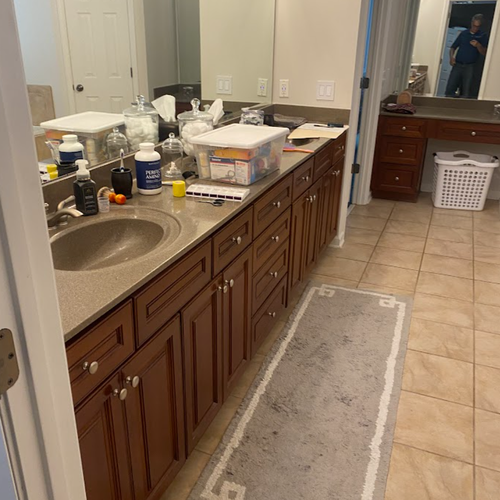 Bathroom before makeover