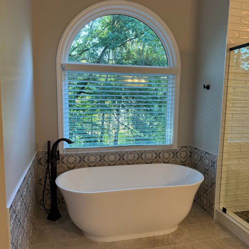 Contemporary bathtub installed by Bridgeport Carpets