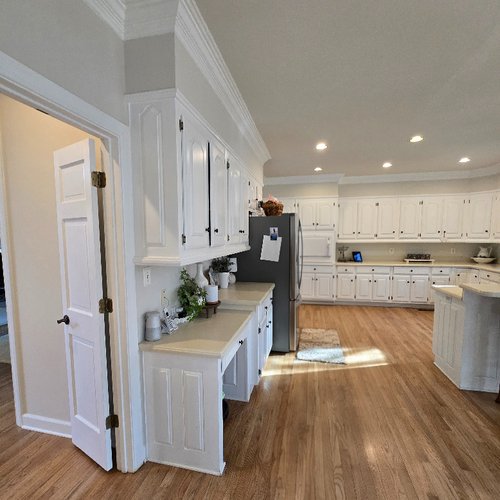 White kitchen cabinets in Alpharetta, GA