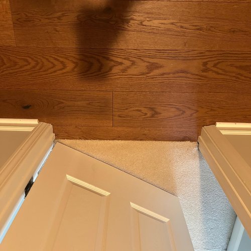 Hardwood and carpet flooring in Alpharetta GA