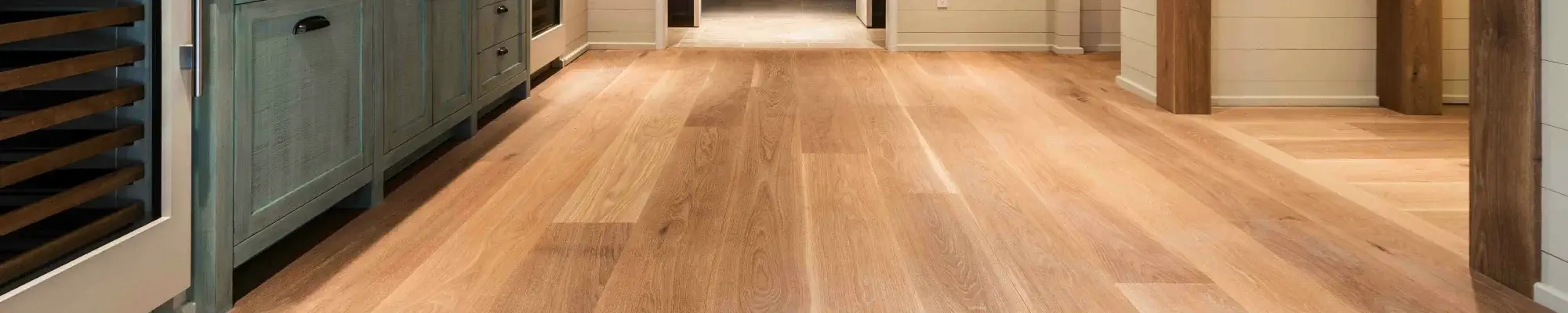 Get hardwood refinishing services in Dunwoody, GA from Bridgeport Carpets